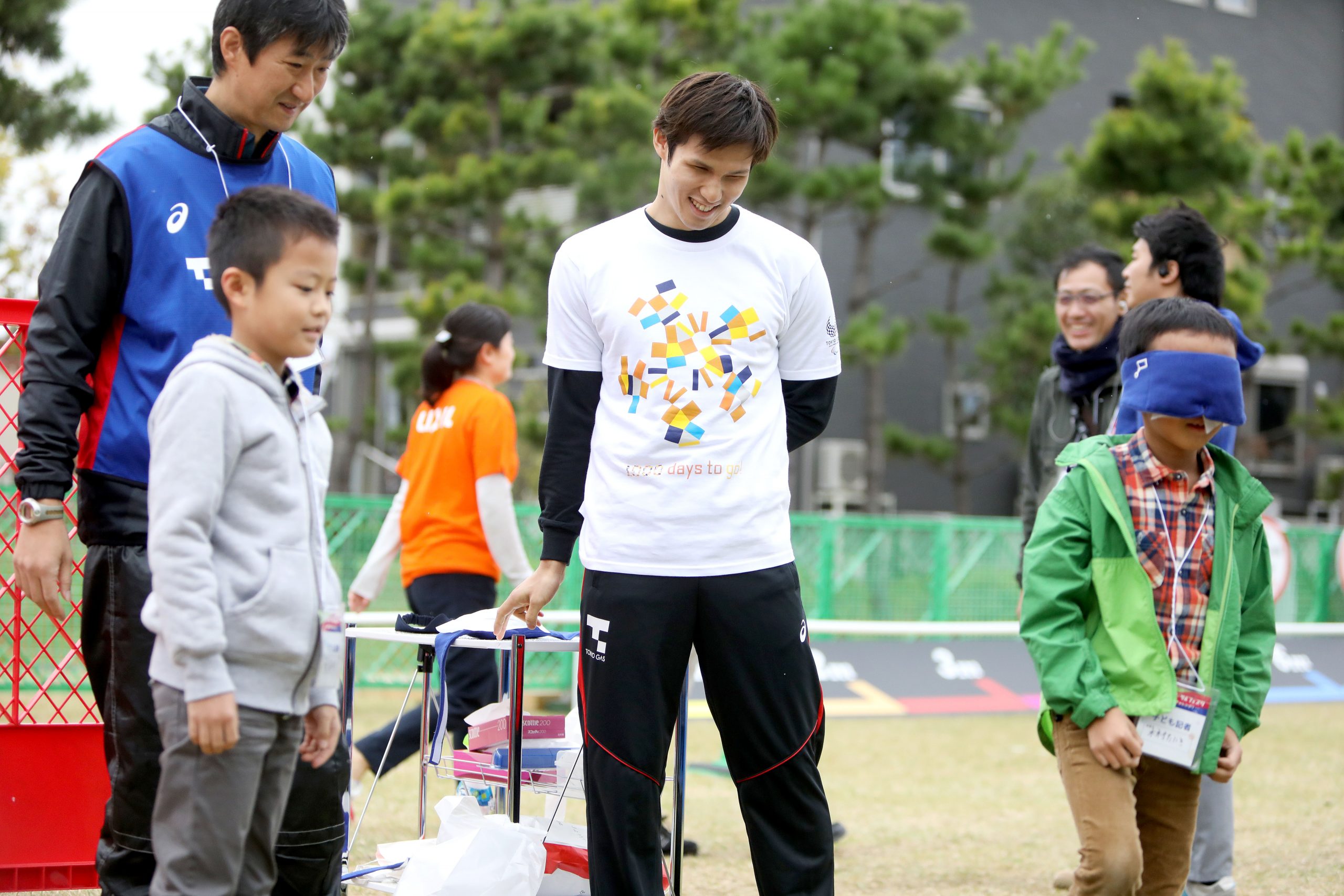 東京2020パラリンピック競泳金メダリストの木村敬一選手と将棋で交流